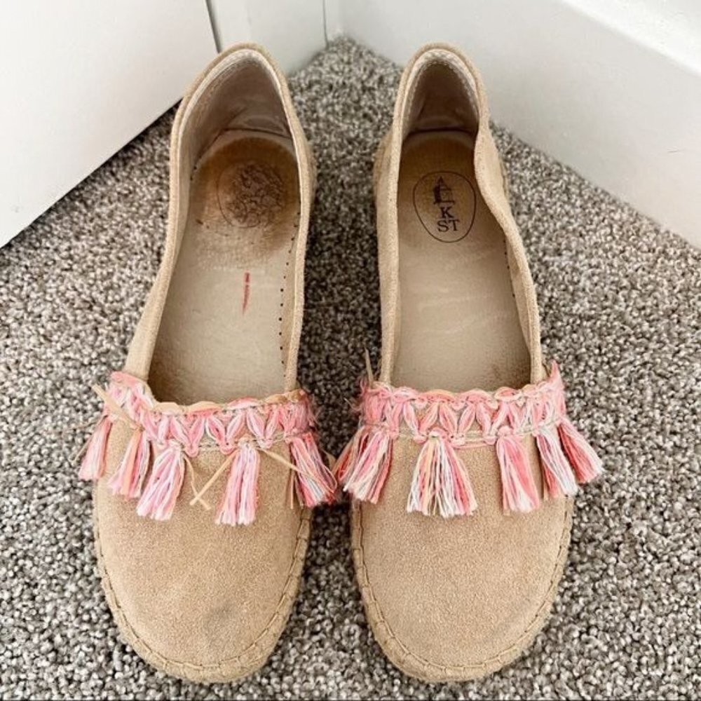 Espadrille Flats Size 38 Tan Suede Tassel Slip On Braided Boho Cottage Vacation